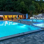 Hotell Oasis New 2025