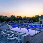 Hotell Oasis New 2025 *