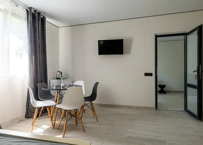 Otel Oasis New 2025 Solotvyno