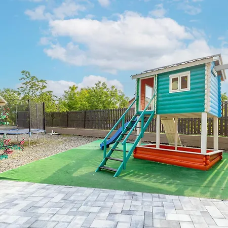 Oasis New 2025 Hotel Solotvyno