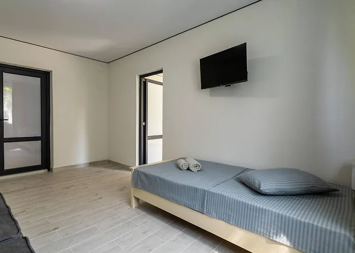 Hotel Oasis New 2025 *