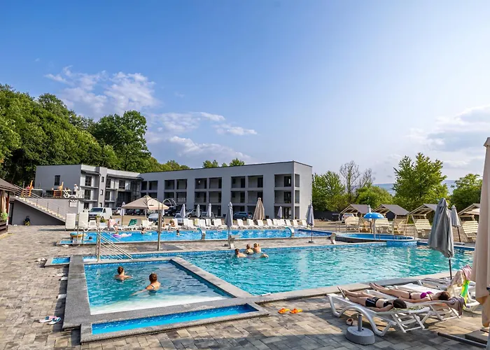Hotel Oasis New 2025 *